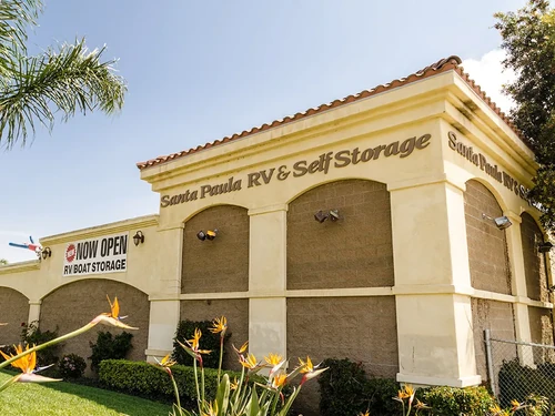 Santa Paula Self Storage storage facility exterior view